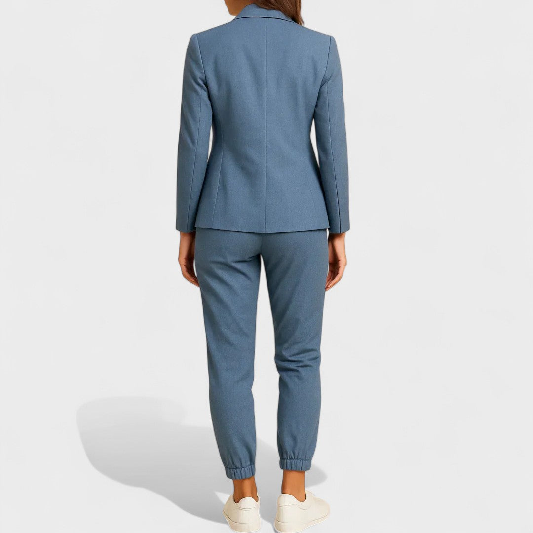 Emília - Elegáns szett kabáttal és nadrággal