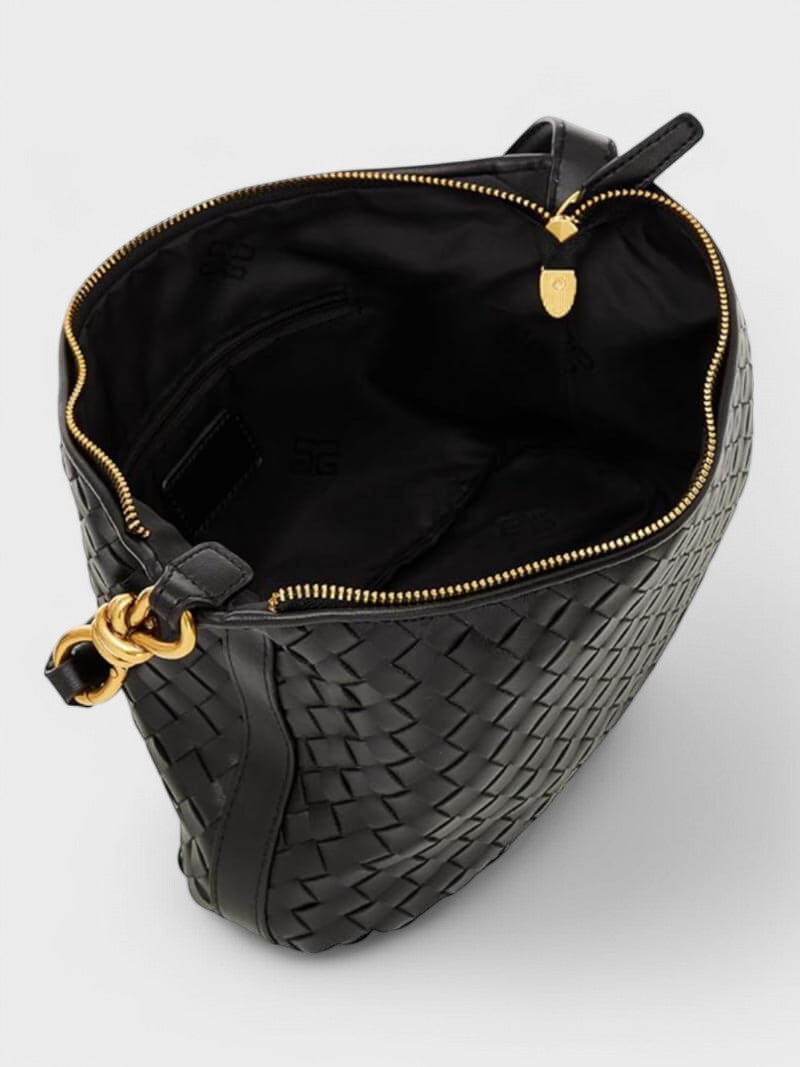 Renáta - Burgundi Stílusú Elegancia